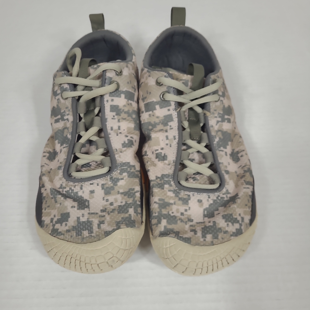 TSLA Mens Trail Running Minimalist Barefoot Shoe Baretrek-‎ Sz 8 Digi Camo